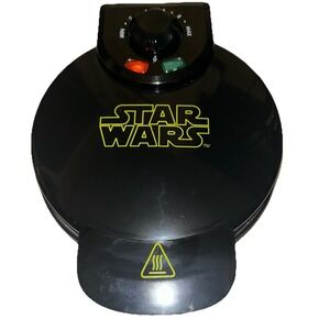 Star Wars- Darth Vader Waffle Iron Maker Machine Disney - 900W WM-SRW-RD-VAD